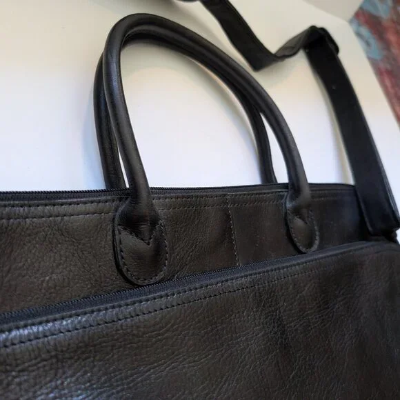 Beautiful Vintage Wilson's Black Leather Laptop Bag in great condition - Picture 5 of 16